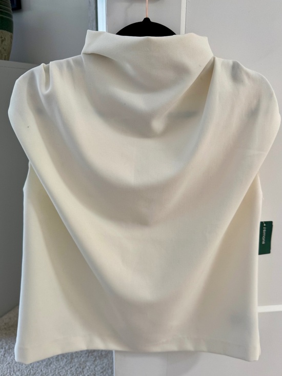 Simons Tops - Icône by Simons white/cream sleeveless mock-neck tank top 🤍